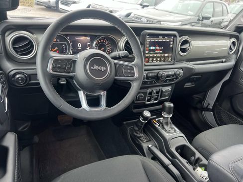 Used 2023 Jeep Gladiator Overland w/ Trailer Tow Package image 22