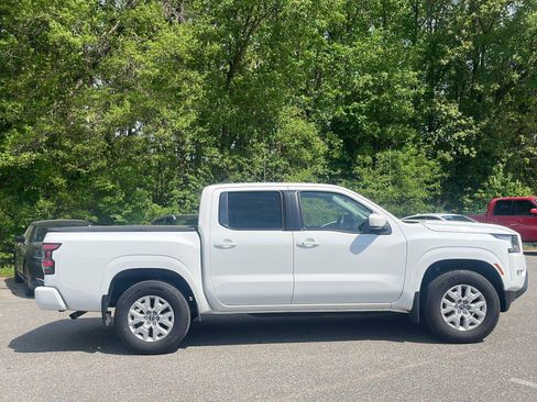 Used 2023 Nissan Frontier SV w/ SV Convenience Package image 6