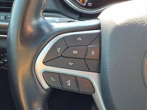 Used 2021 Jeep Grand Cherokee Limited image 27