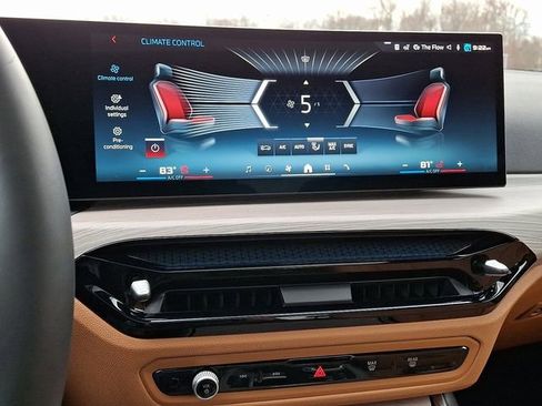 Certified 2025 BMW M340i xDrive w/ Premium Package image 18