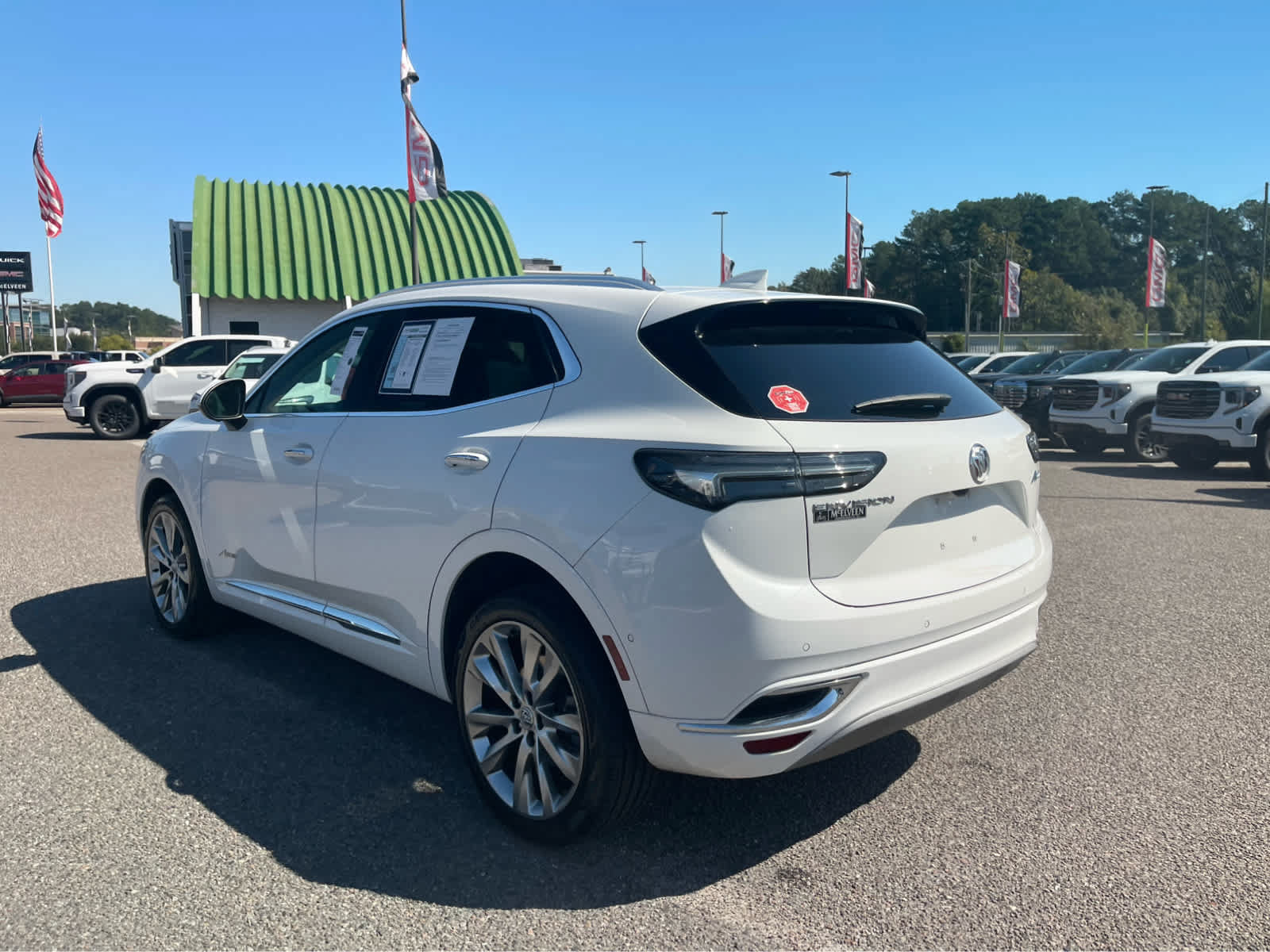 Used 2022 Buick Envision Avenir w/ Technology Package II FWD image 7
