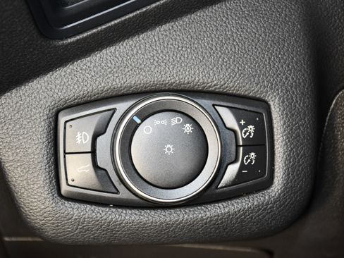 Used 2019 Ford Escape SEL image 35