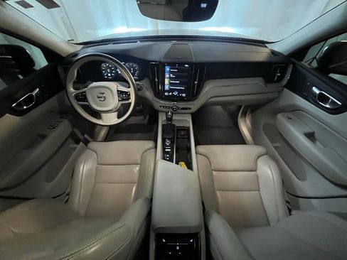 Used 2019 Volvo XC60 T5 Inscription image 13