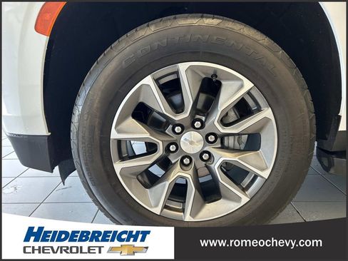 Used 2023 Chevrolet Suburban LS w/ Driver Alert Package AWD/4WD image 7