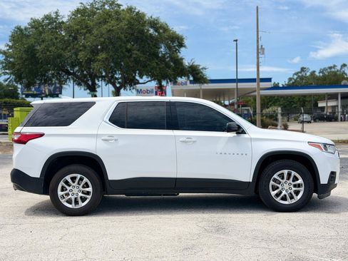 Used 2020 Chevrolet Traverse LS FWD image 5