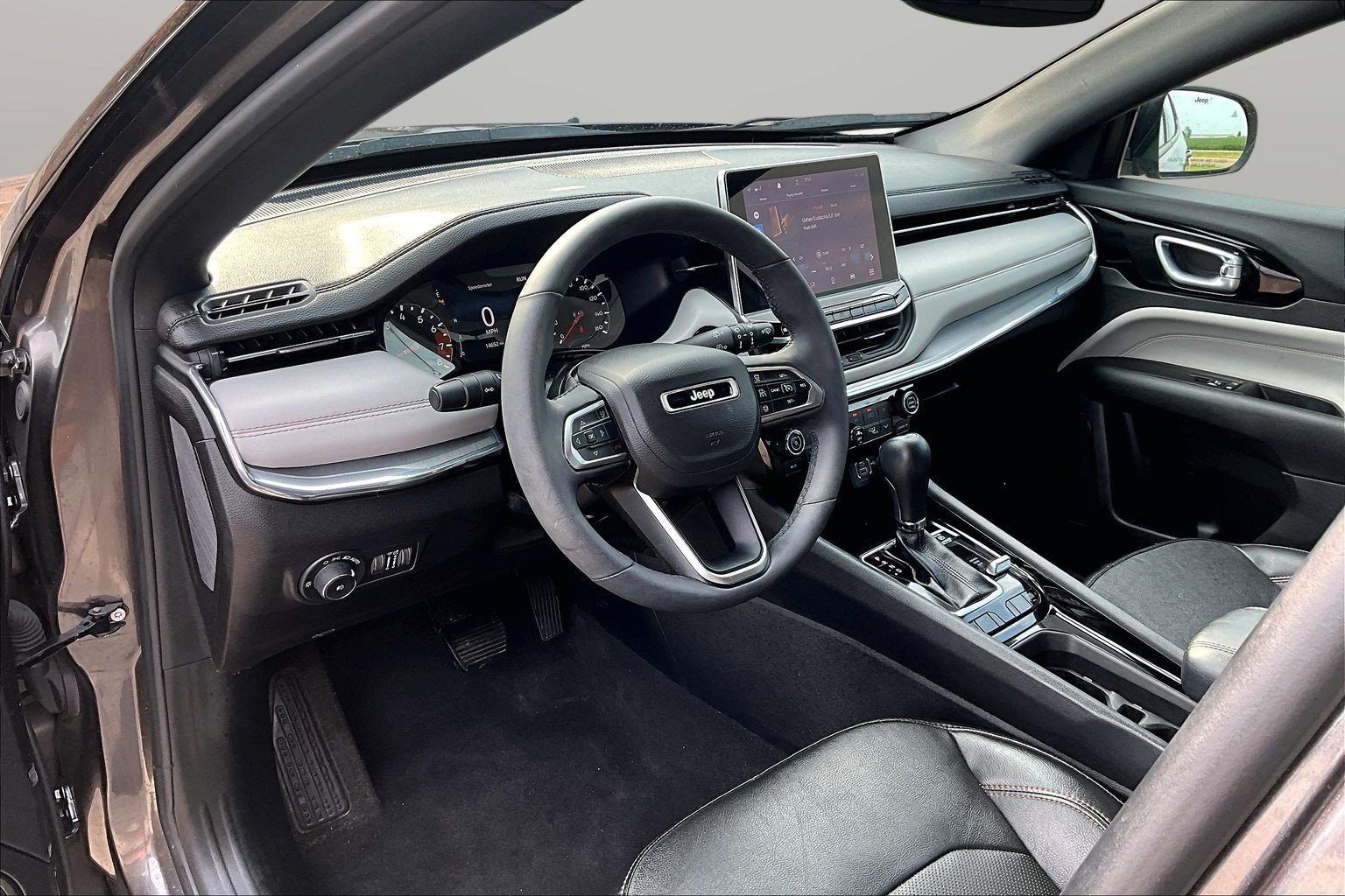 Used 2023 Jeep Compass Limited AWD/4WD image 20