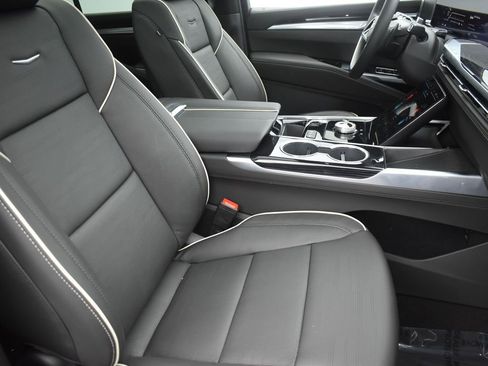 Certified 2026 Cadillac Escalade Sport w/ Touring Package image 39