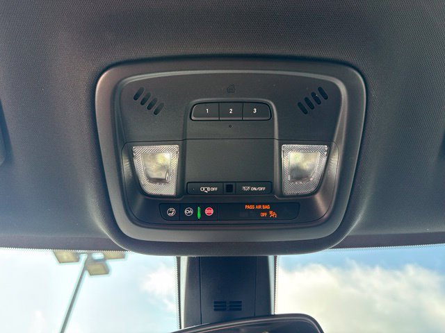 Used 2023 Chevrolet Traverse LT FWD image 24
