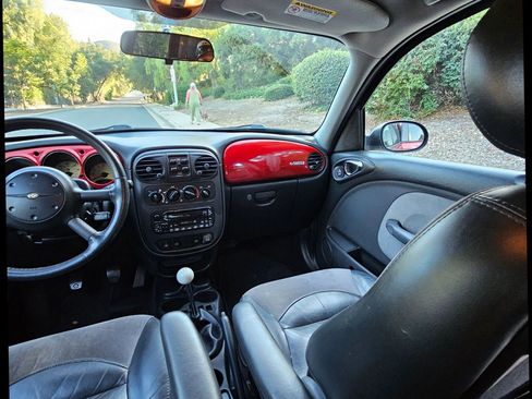 Used 2003 Chrysler PT Cruiser Limited image 38