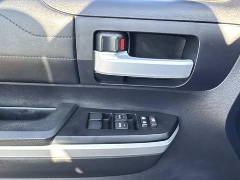 Used 2016 Toyota Tundra Limited w/ Limited Premium Package image 20