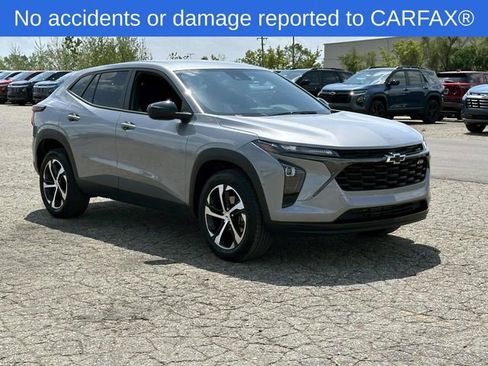 Certified 2024 Chevrolet Trax RS w/ Driver Confidence Package FWD image 8