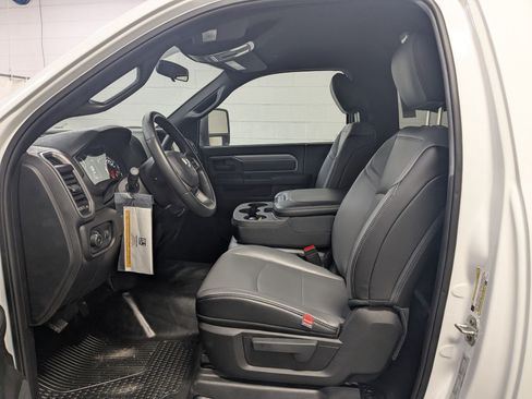Used 2024 RAM 5500 Tradesman RWD image 19