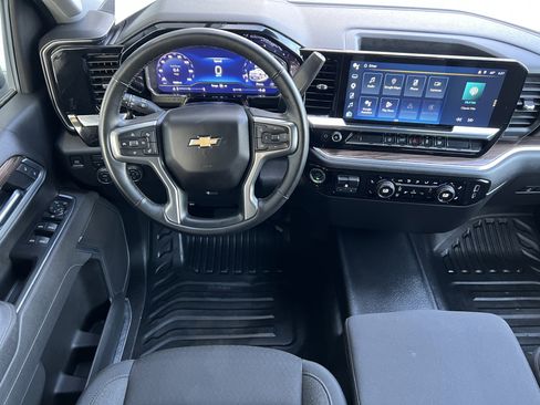 Used 2025 Chevrolet Silverado 2500 LT w/ Convenience Package AWD/4WD image 31