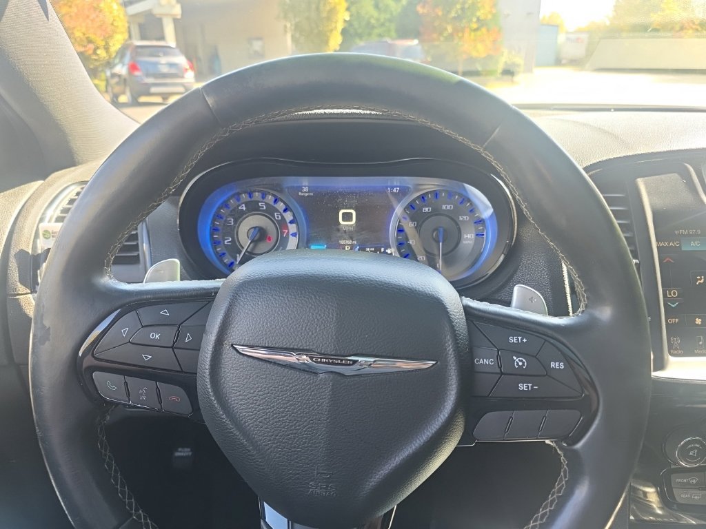 Used 2016 Chrysler 300 S w/ 300S Premium Group RWD image 17