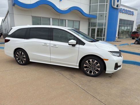 New 2026 Honda Odyssey Elite image 11