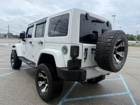 Used 2014 Jeep Wrangler Unlimited Sahara w/ Connectivity Group AWD/4WD image 4