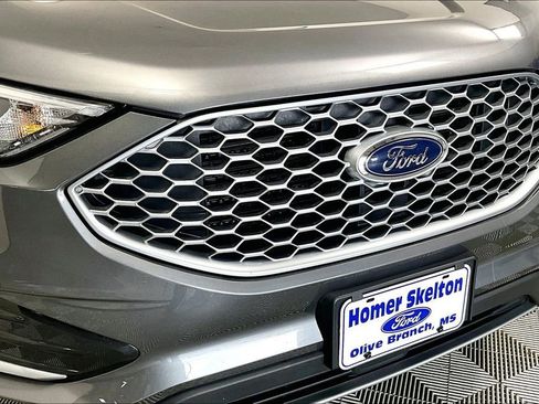 Used 2024 Ford Edge SEL AWD/4WD image 30