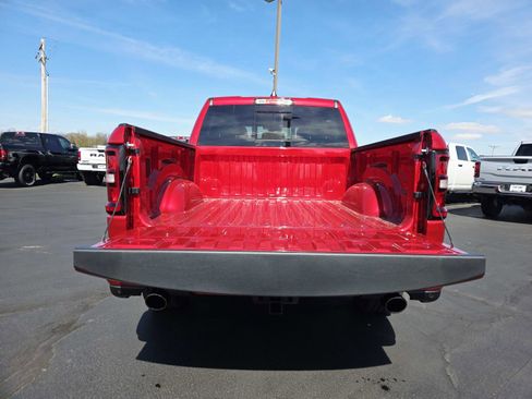 New 2026 RAM 1500 Laramie AWD/4WD image 14
