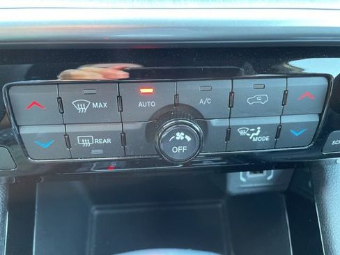 Used 2025 Jeep Compass Limited AWD/4WD image 21