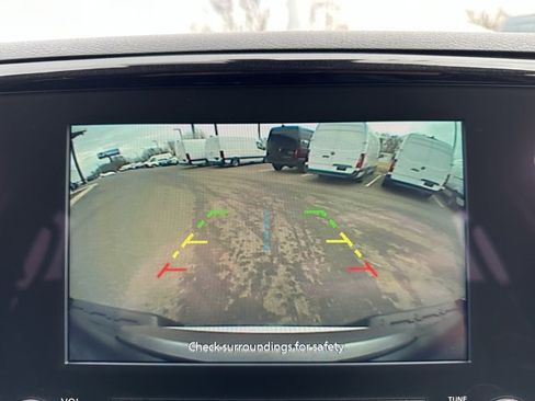 Used 2024 Nissan Frontier SV image 20