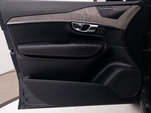 Used 2022 Volvo XC90 T8 Inscription w/ Advanced Package image 31