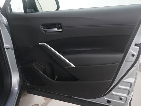 Used 2024 Toyota Corolla Cross XSE w/ Convenience Package image 9