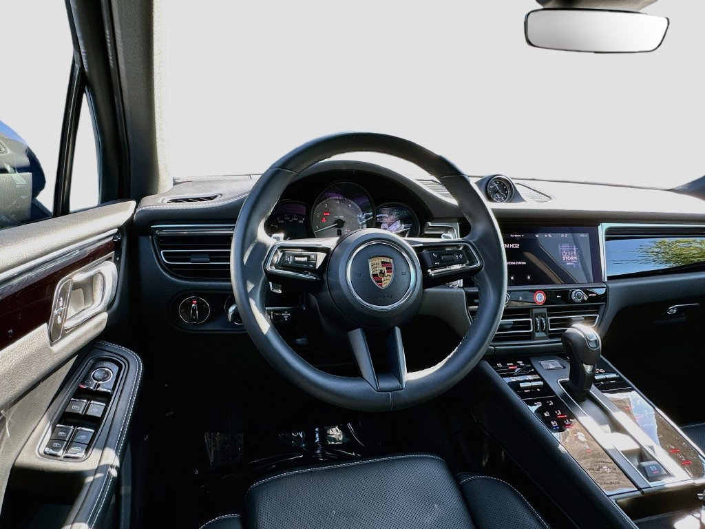 Certified 2026 Porsche Macan S AWD/4WD image 25