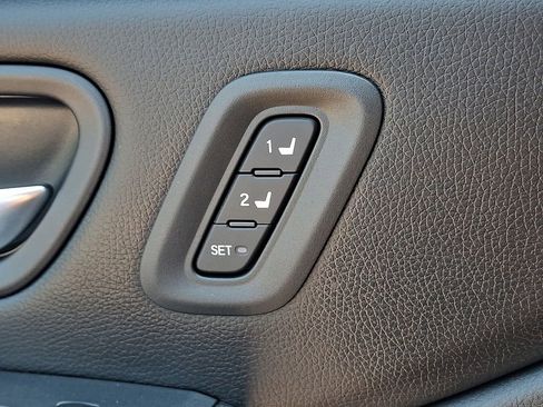 Used 2025 Honda Pilot TrailSport image 26