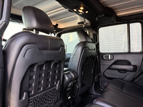 Used 2020 Jeep Wrangler Unlimited Rubicon w/ Quick Order Package 28Y Recon AWD/4WD image 24