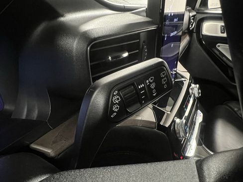 Used 2022 Ford Explorer Platinum w/ Equipment Group 601A image 34