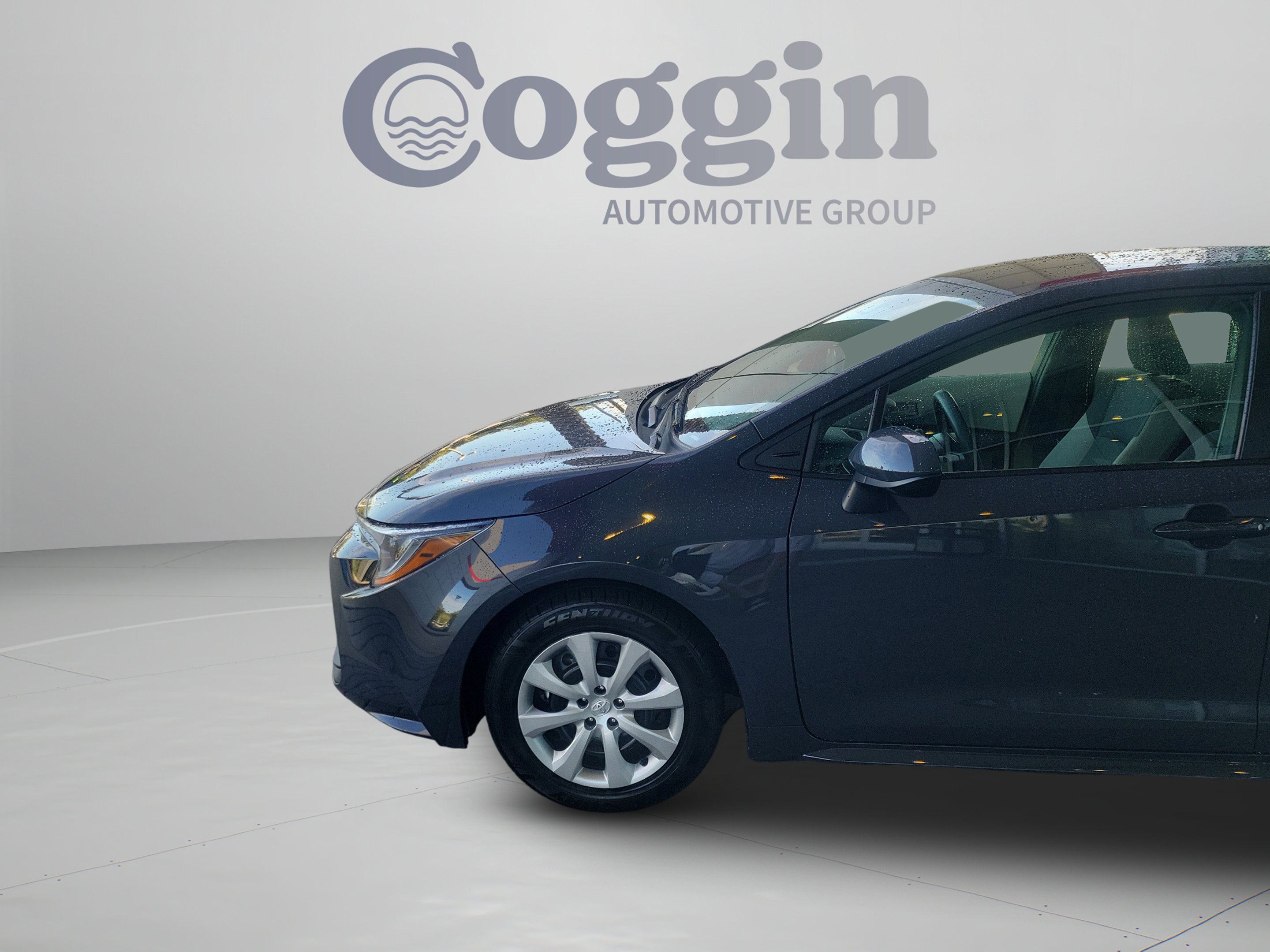 Used 2025 Toyota Corolla LE FWD image 4