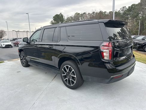 Used 2021 Chevrolet Suburban RST w/ Luxury Package image 8