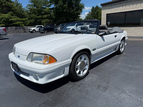 Used 1987 Ford Mustang GT RWD image 2