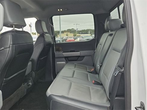 Used 2022 Ford F150 Lariat image 13