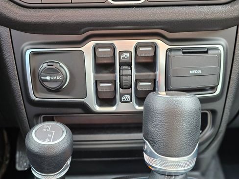 New 2026 Jeep Gladiator Sport image 12