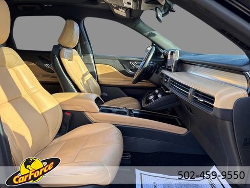 Used 2021 Lincoln Corsair Reserve image 13