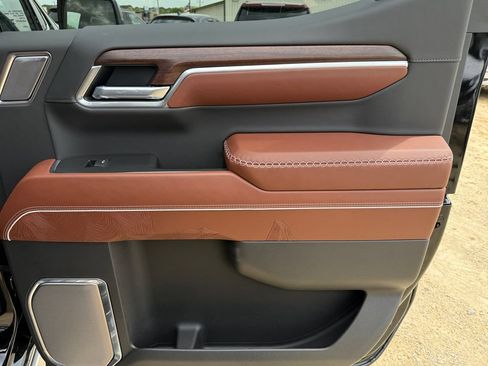 New 2026 GMC Sierra 1500 Denali Ultimate w/ LPO, Black Badging Package AWD/4WD image 33