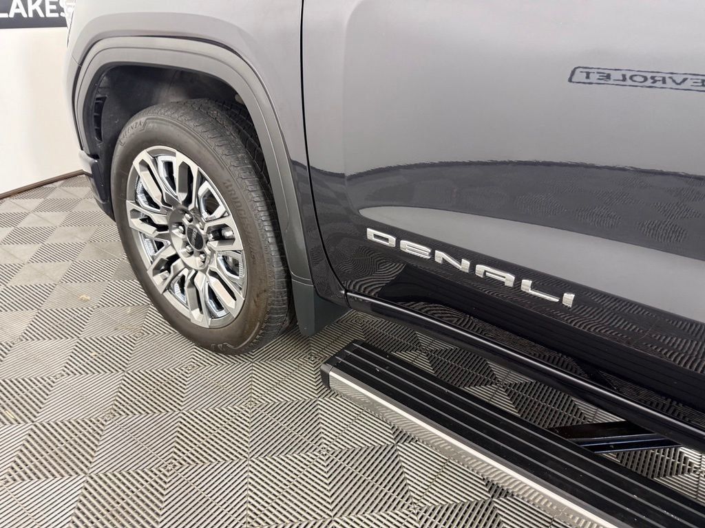 Used 2023 GMC Sierra 1500 Denali Ultimate AWD/4WD image 11