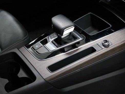 Used 2023 Audi Q5 2.0T Premium w/ Convenience Package image 19