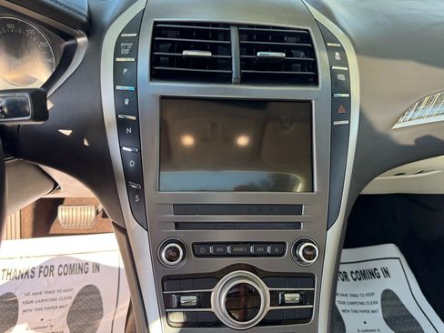 Used 2017 Lincoln MKZ Black Label w/ Climate Package image 19