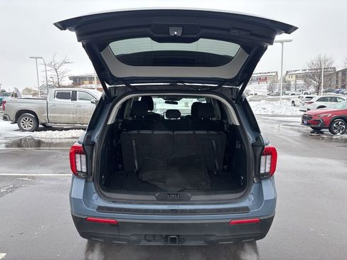 Used 2025 Ford Explorer Active image 12