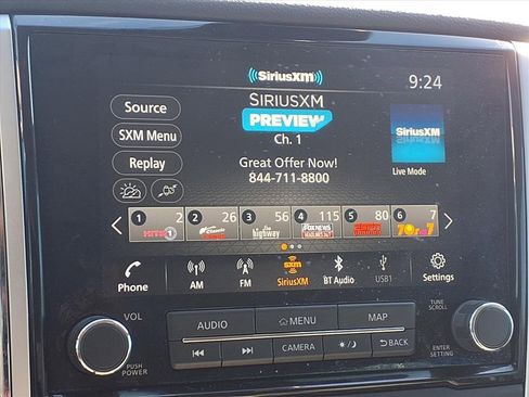 Used 2021 Nissan Titan SV w/ SV Convenience Package image 5