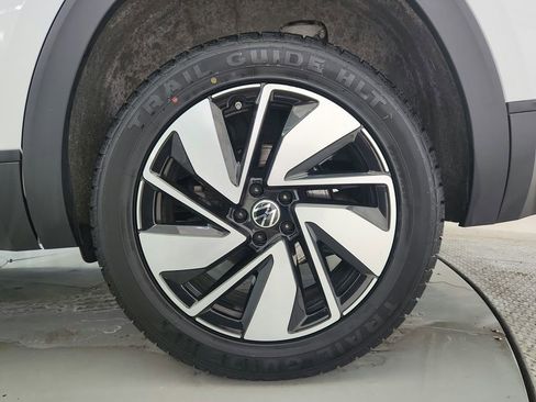 Used 2024 Volkswagen Atlas SE image 37