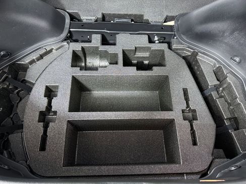 Certified 2024 Nissan Z Performance w/ Floor Mat Package RWD image 36