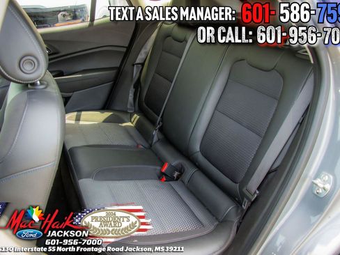 Used 2025 Chevrolet Trax LT FWD image 9