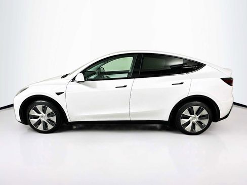 Used 2021 Tesla Model Y Long Range image 2