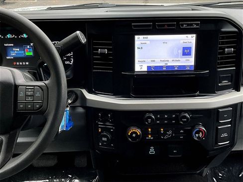 Used 2023 Ford F350 XLT w/ FX4 Off-Road Package image 18