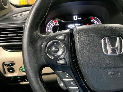 Used 2018 Honda Pilot Elite image 23