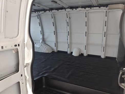 Used 2021 Chevrolet Express 2500 Extended w/ Driver Convenience Package image 24