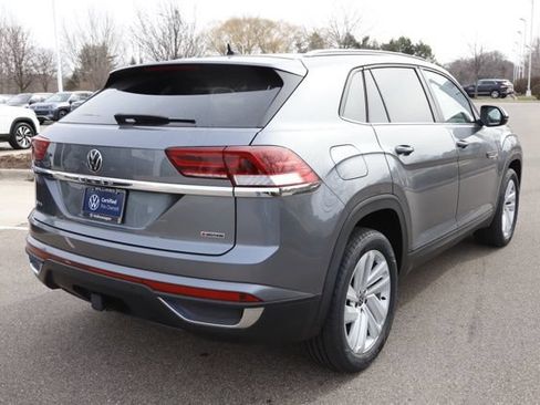 Used 2022 Volkswagen Atlas Cross Sport SE AWD/4WD image 3